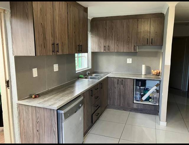 3 BEDROOM PROPERTY TO RENT IN NEW WOODLANDS